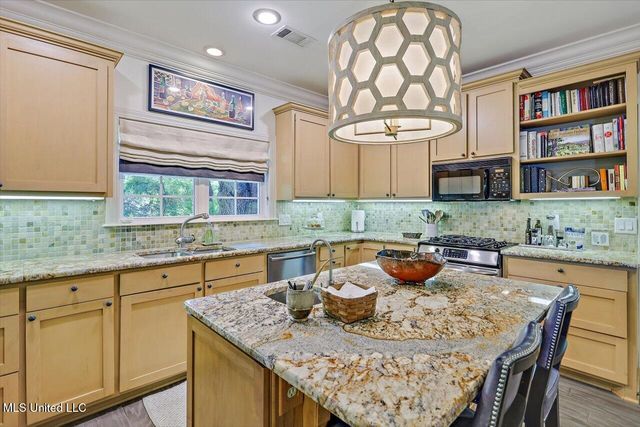 317 Golden Pond Drive, Madison, MS 39110