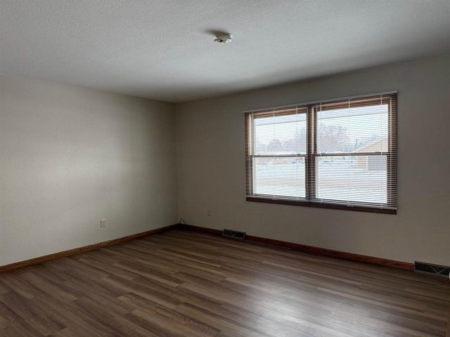 2804-2806 Mineral Point Avenue, Janesville, WI 53548