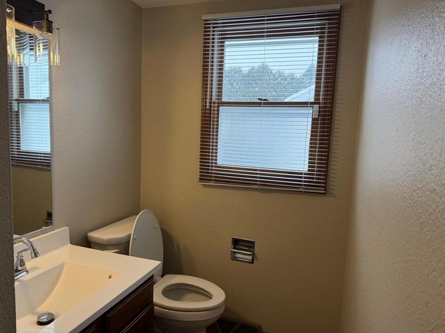 2804-2806 Mineral Point Avenue, Janesville, WI 53548