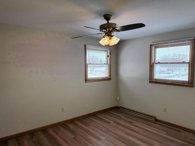 2804-2806 Mineral Point Avenue, Janesville, WI 53548