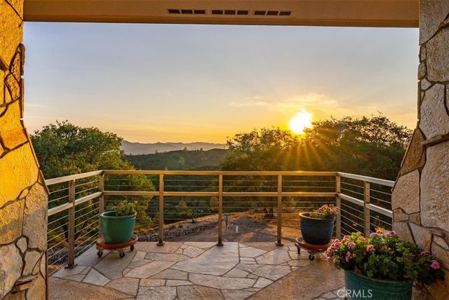 76346 Bryson Hesperia Road, Bradley, CA 93426