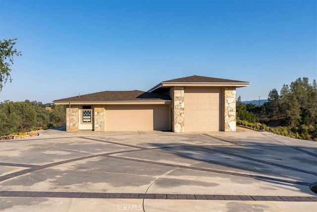 76346 Bryson Hesperia Road, Bradley, CA 93426