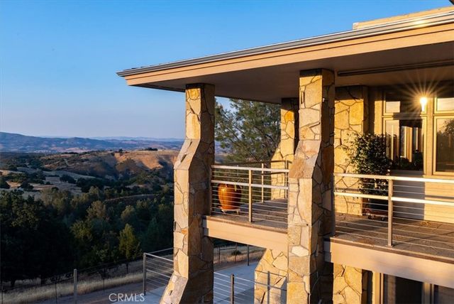 76346 Bryson Hesperia Road, Bradley, CA 93426