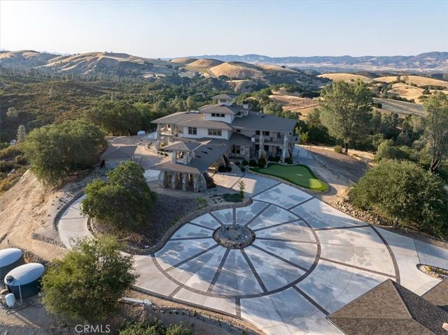 76346 Bryson Hesperia Road, Bradley, CA 93426