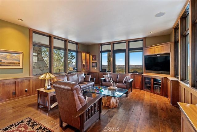 76346 Bryson Hesperia Road, Bradley, CA 93426