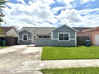3226 NW 203rd St, Miami Gardens, FL 33056