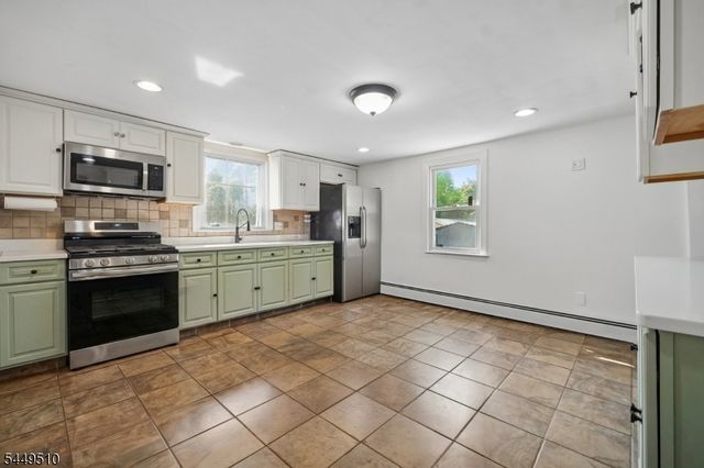 55 Hamilton Ave, Clifton City, NJ 07011