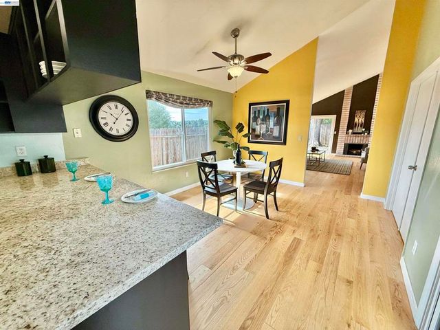 797 797 Coral Ridge Cir, Rodeo, CA 94572