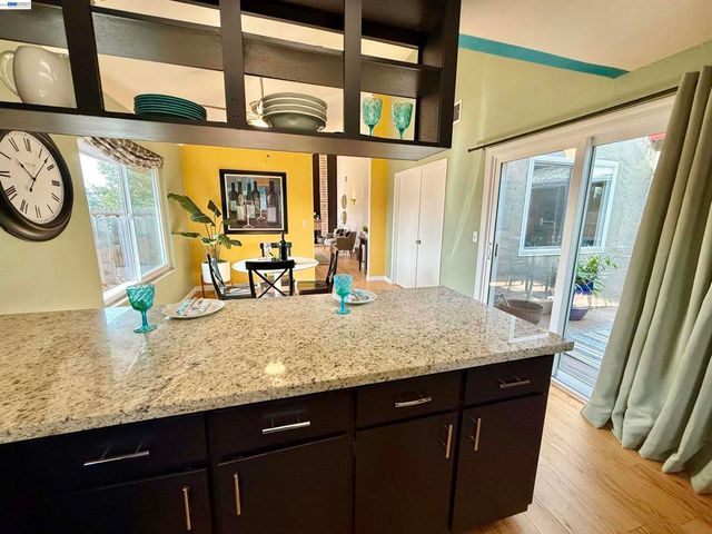 797 797 Coral Ridge Cir, Rodeo, CA 94572