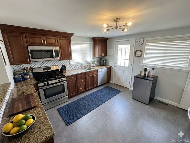 20 Walker Road, Highland Falls, NY 10928