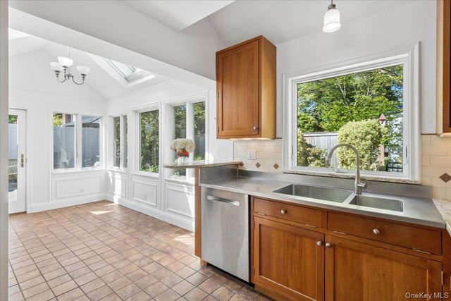 81 Sargent Road, Scarsdale, NY 10583