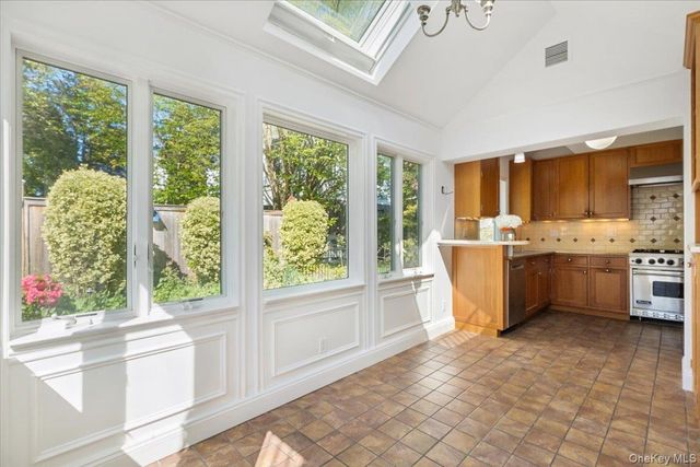 81 Sargent Road, Scarsdale, NY 10583