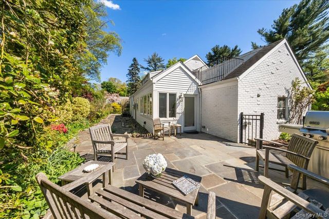 81 Sargent Road, Scarsdale, NY 10583