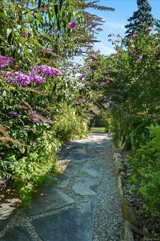 81 Sargent Road, Scarsdale, NY 10583