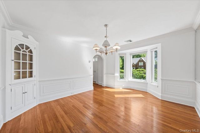 81 Sargent Road, Scarsdale, NY 10583