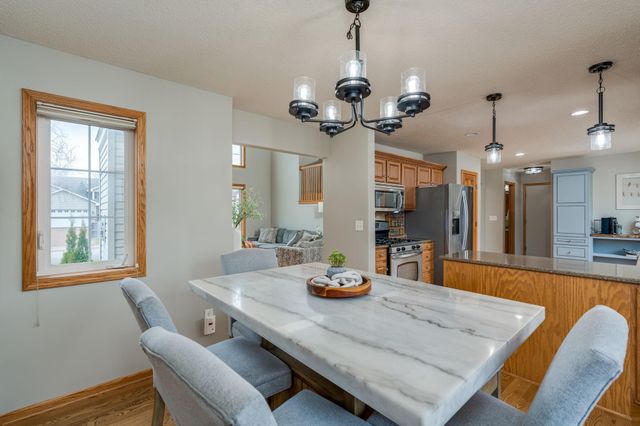 730 Debbie Lane, Carver, MN 55315