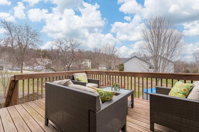 730 Debbie Lane, Carver, MN 55315