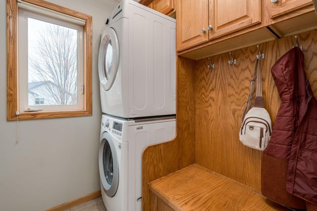 730 Debbie Lane, Carver, MN 55315