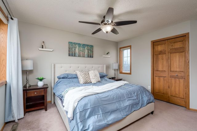 730 Debbie Lane, Carver, MN 55315