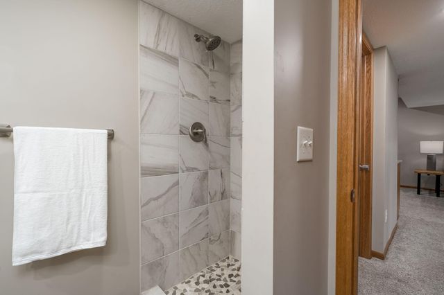 730 Debbie Lane, Carver, MN 55315