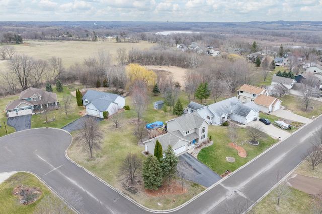 730 Debbie Lane, Carver, MN 55315