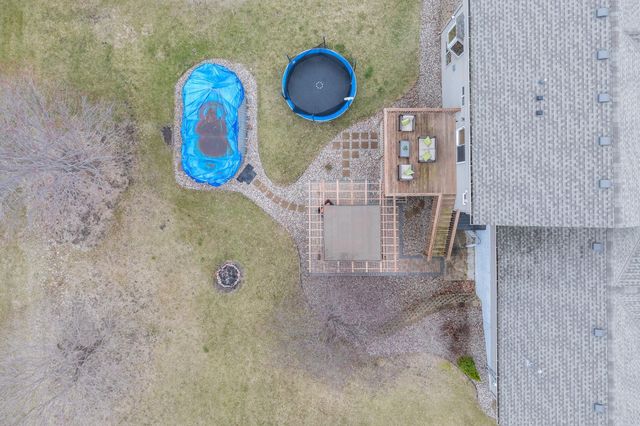 730 Debbie Lane, Carver, MN 55315