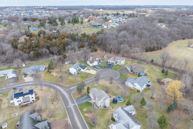 730 Debbie Lane, Carver, MN 55315