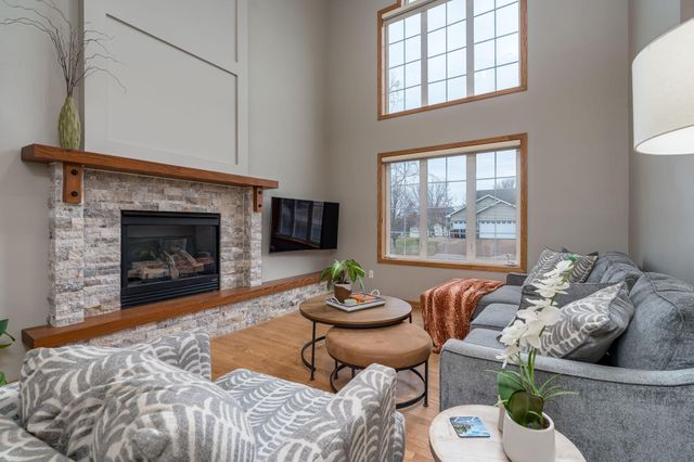 730 Debbie Lane, Carver, MN 55315