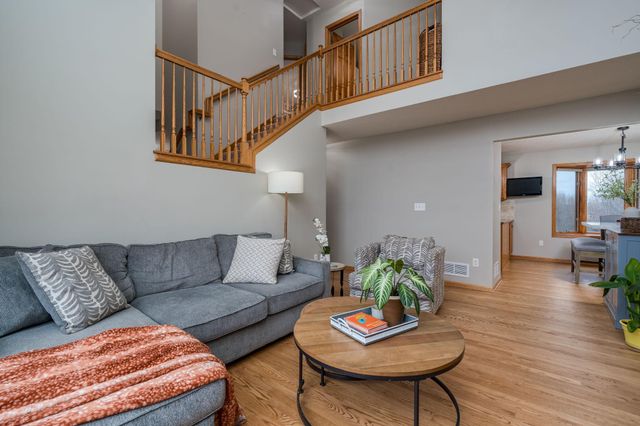 730 Debbie Lane, Carver, MN 55315