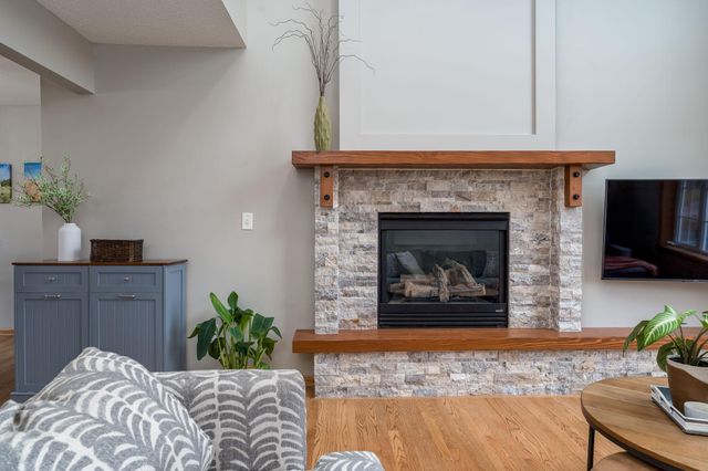 730 Debbie Lane, Carver, MN 55315