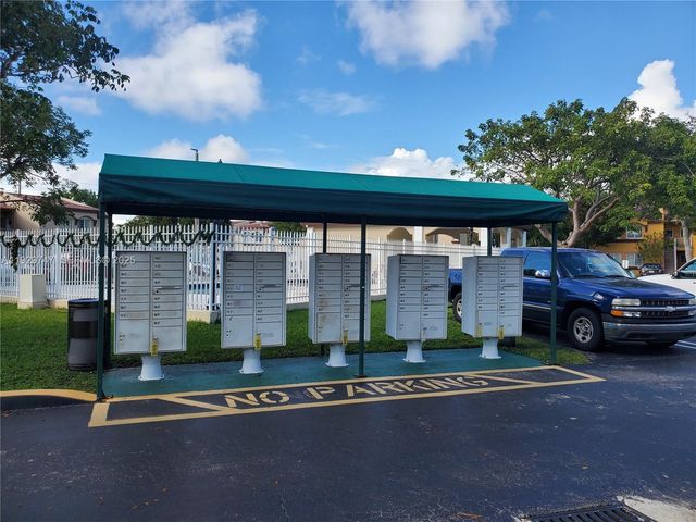 15701 SW 137th Ave 202, Miami, FL 33177