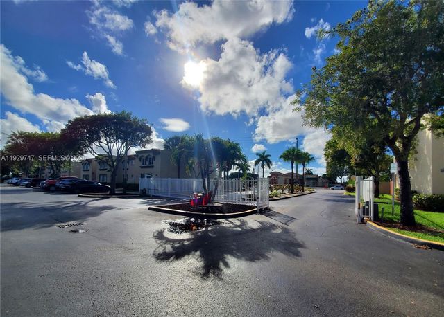 15701 SW 137th Ave 202, Miami, FL 33177