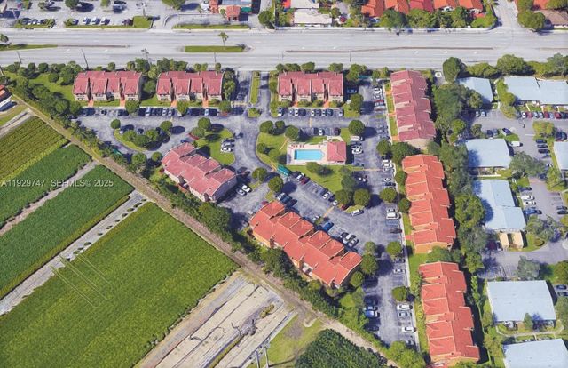 15701 SW 137th Ave 202, Miami, FL 33177