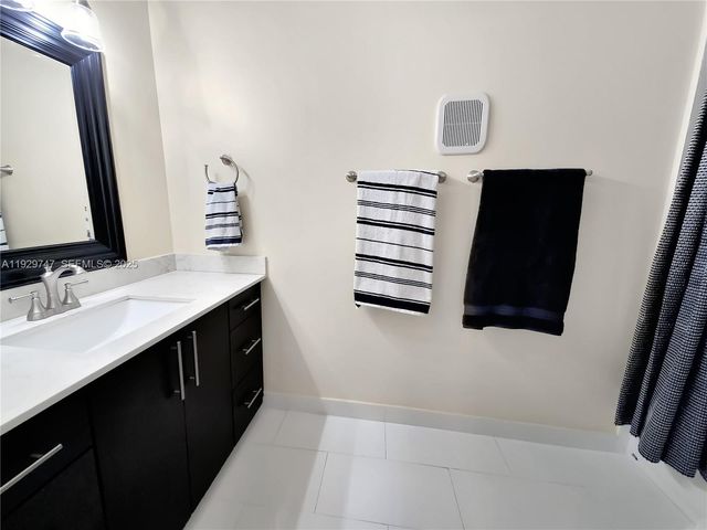 15701 SW 137th Ave 202, Miami, FL 33177