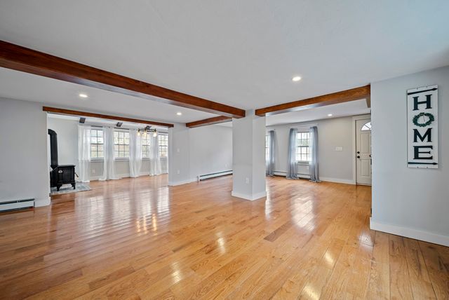 79 Haverhill Road, Chester, NH 03036