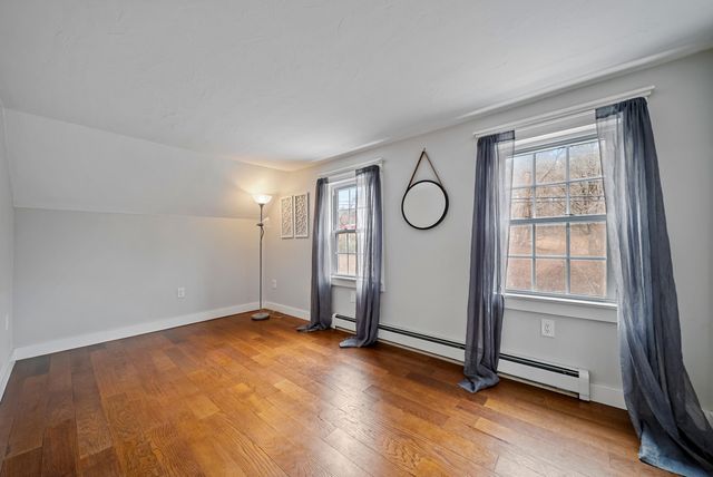 79 Haverhill Road, Chester, NH 03036