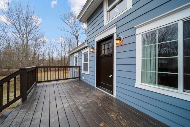 79 Haverhill Road, Chester, NH 03036