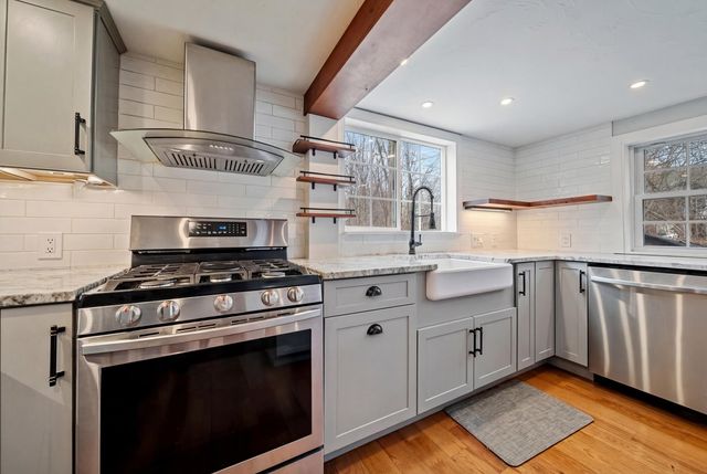 79 Haverhill Road, Chester, NH 03036