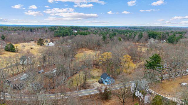 79 Haverhill Road, Chester, NH 03036