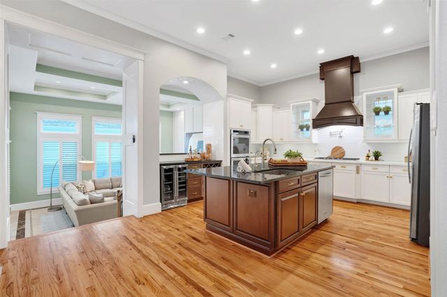 612 Rutland Street, Houston, TX 77007