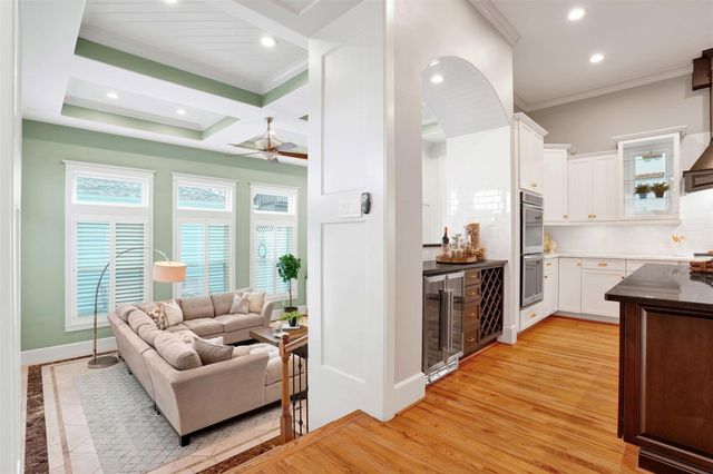 612 Rutland Street, Houston, TX 77007