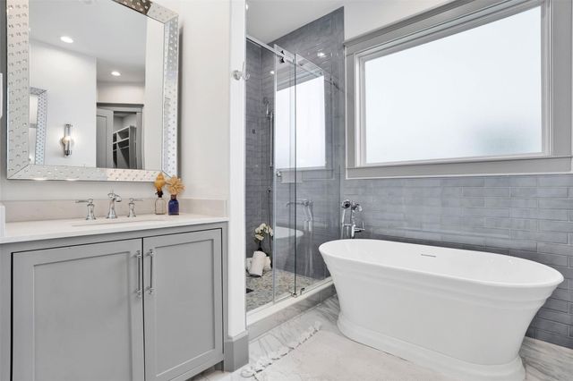 612 Rutland Street, Houston, TX 77007