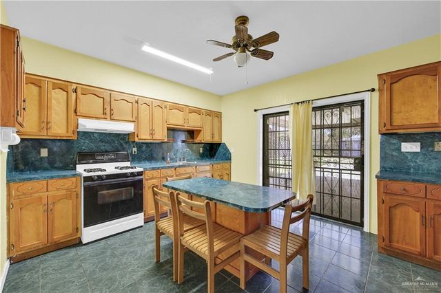 1629 W Teege Avenue, Harlingen, TX 78550