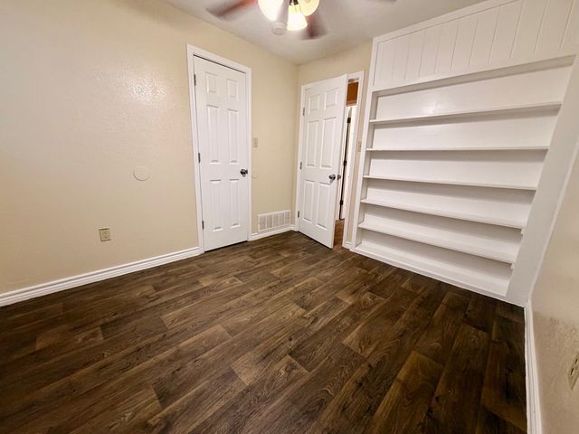 1813 Del Rancho Drive, Irving, TX 75061