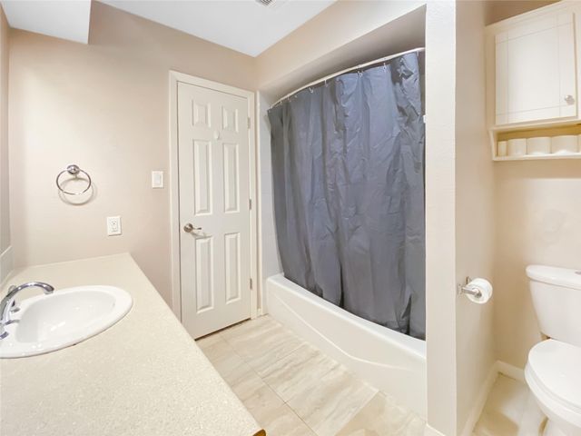 16235 Golf Club Drive, Crosby, TX 77532