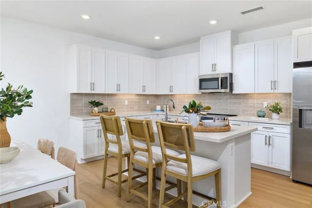 1302 W North Pinecrest Paseo, Ontario, CA 91762