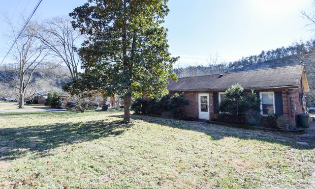 5600 Zapata Dr, Pegram, TN 37143