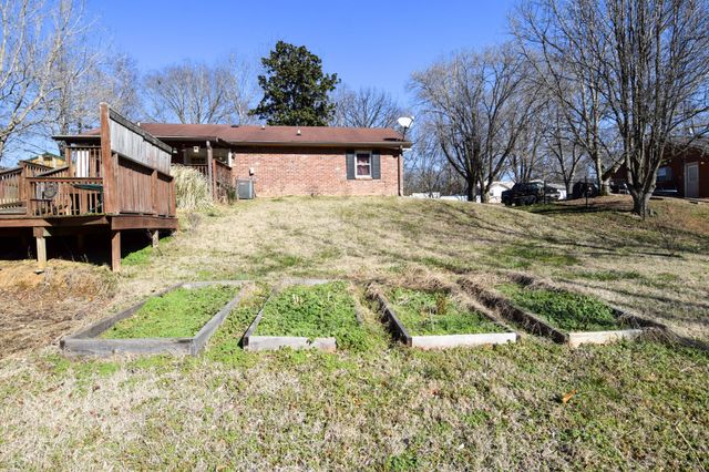 5600 Zapata Dr, Pegram, TN 37143