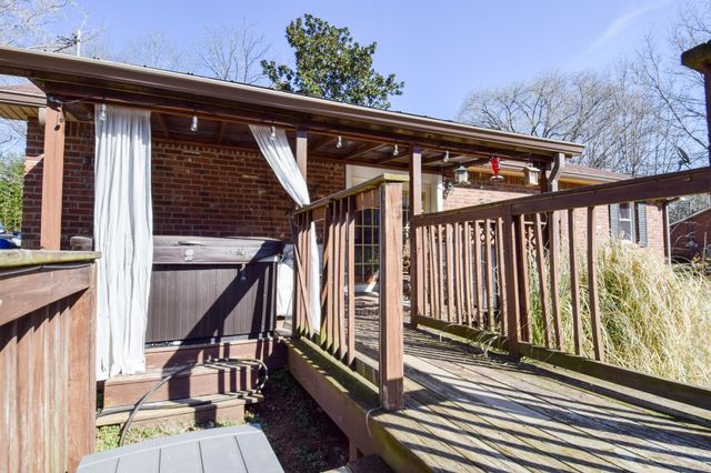 5600 Zapata Dr, Pegram, TN 37143