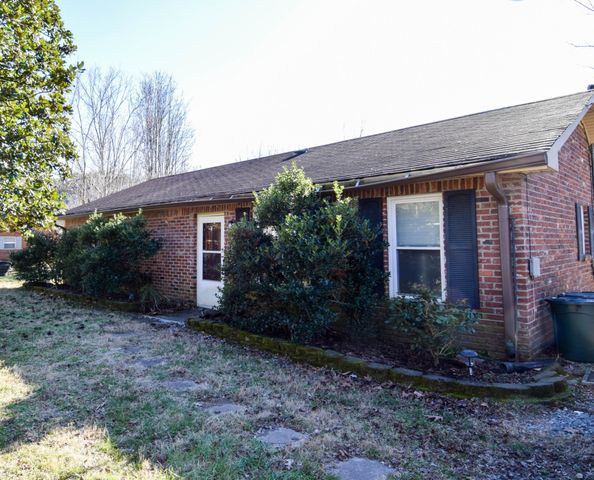 5600 Zapata Dr, Pegram, TN 37143